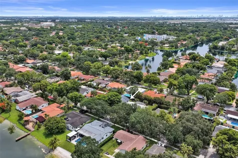 14021 Cypress Court Miami Lakes FL 33014