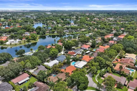 14021 Cypress Court Miami Lakes FL 33014