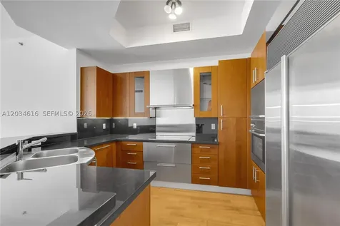 100 S Pointe Drive Miami Beach FL 33139