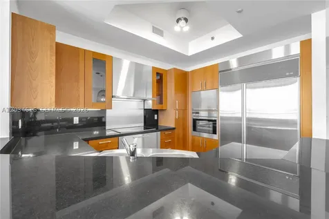 100 S Pointe Drive Miami Beach FL 33139