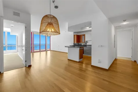 100 S Pointe Drive Miami Beach FL 33139