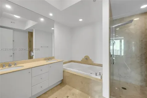 100 S Pointe Drive Miami Beach FL 33139