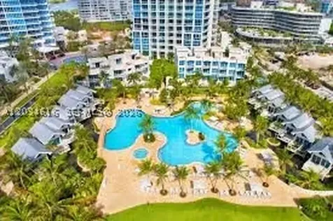 100 S Pointe Drive Miami Beach FL 33139