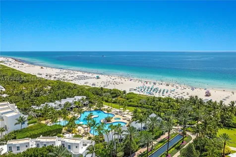 100 S Pointe Drive Miami Beach FL 33139
