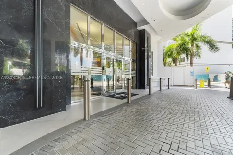 999 SW 1st Avenue Miami FL 33130