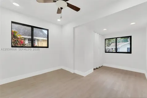 2428 NW 28th Street Miami FL 33142