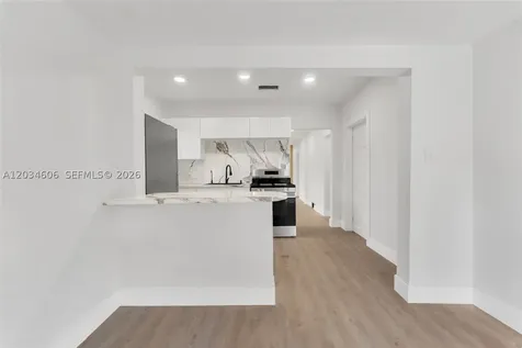 2428 NW 28th Street Miami FL 33142