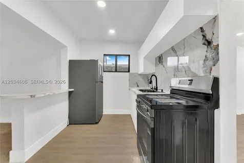 2428 NW 28th Street Miami FL 33142
