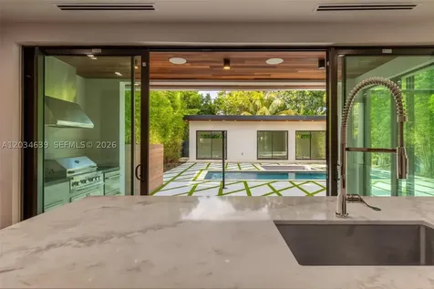 43 NW 42nd Street Miami FL 33127