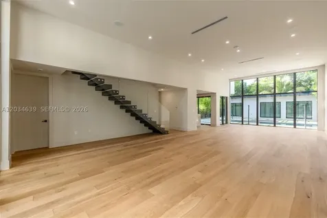 43 NW 42nd Street Miami FL 33127