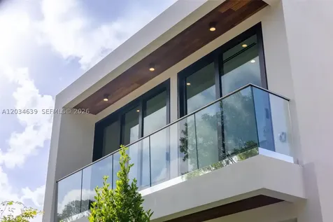 43 NW 42nd Street Miami FL 33127