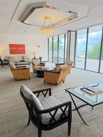 1925 Brickell Avenue Miami FL 33129