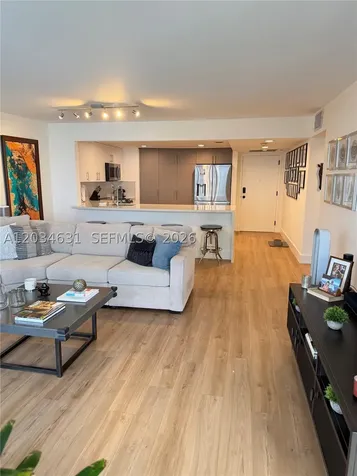 1925 Brickell Avenue Miami FL 33129