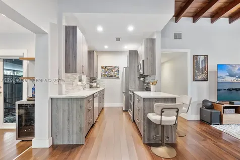 895 NE 129th Street North Miami FL 33161