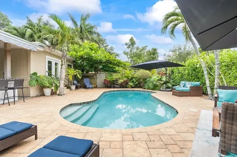 895 NE 129th Street North Miami FL 33161