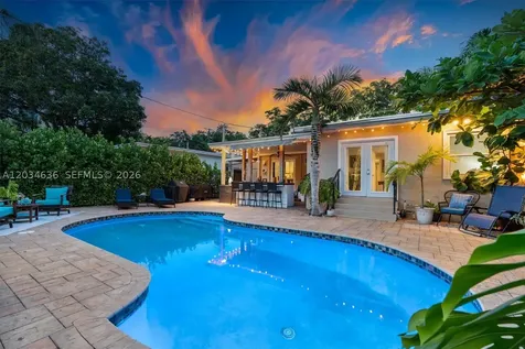 895 NE 129th Street North Miami FL 33161