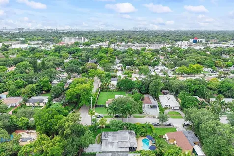 895 NE 129th Street North Miami FL 33161