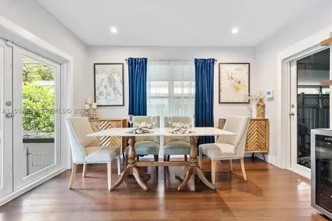 895 NE 129th Street North Miami FL 33161