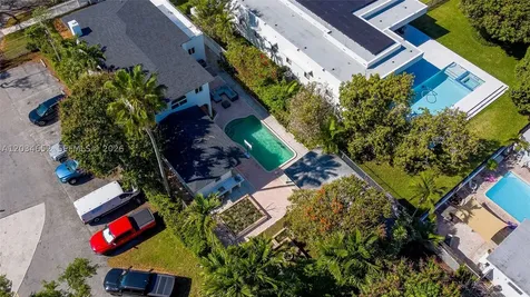 2431 SW 4th Street Miami FL 33135