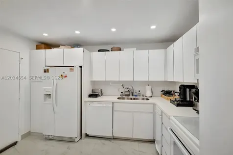 2 Grove Isle Drive Miami FL 33133