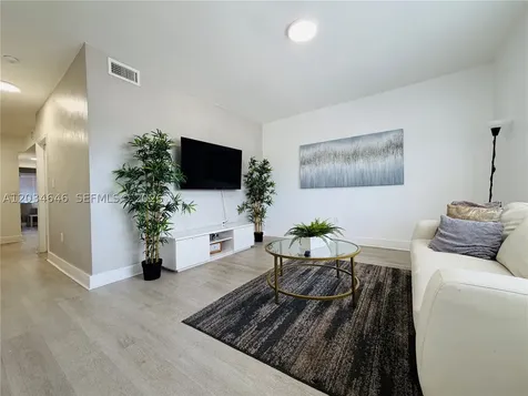 1684 SW 10th Street Miami FL 33135