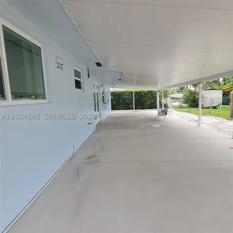 1211 NW 87th Way Pembroke Pines FL 33024