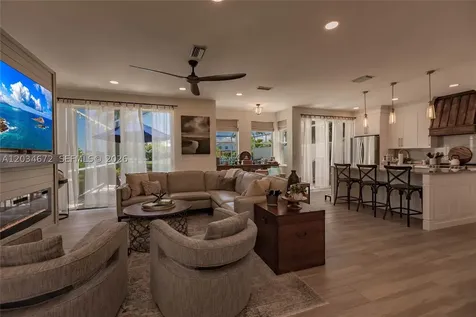 15623 NW 5th Street Pembroke Pines FL 33028
