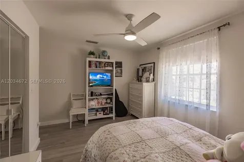 15623 NW 5th Street Pembroke Pines FL 33028