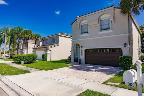 15623 NW 5th Street Pembroke Pines FL 33028