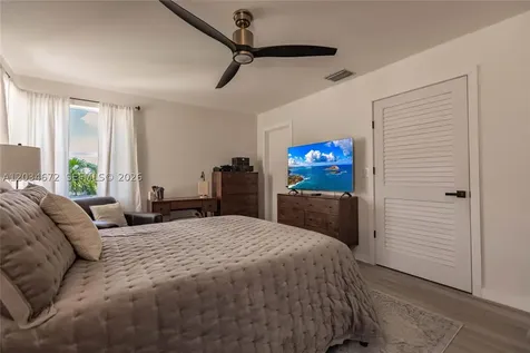 15623 NW 5th Street Pembroke Pines FL 33028