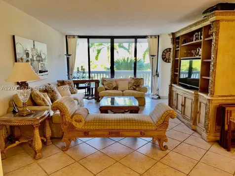 2000 Island Boulevard Aventura FL 33160