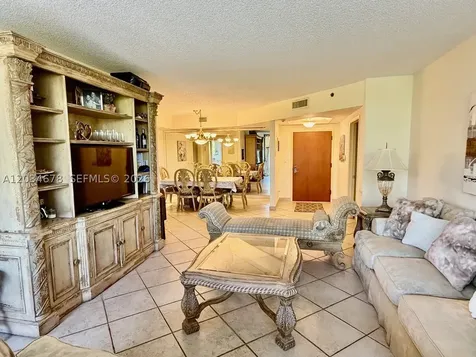 2000 Island Boulevard Aventura FL 33160