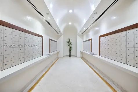 19355 Turnberry Way Aventura FL 33180