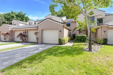 104 NW 98th Terrace Plantation FL 33324