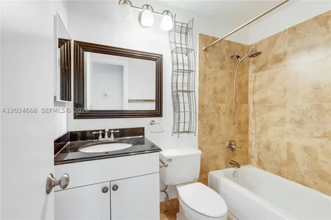 104 NW 98th Terrace Plantation FL 33324