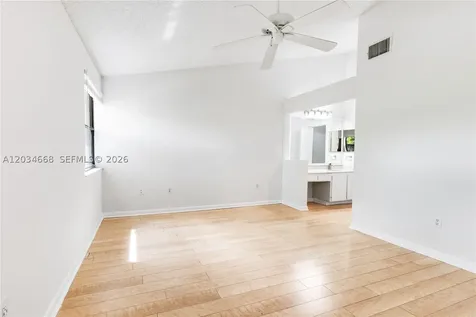 104 NW 98th Terrace Plantation FL 33324