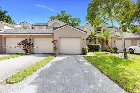 104 NW 98th Terrace Plantation FL 33324
