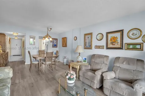 250 Jacaranda Drive Plantation FL 33324