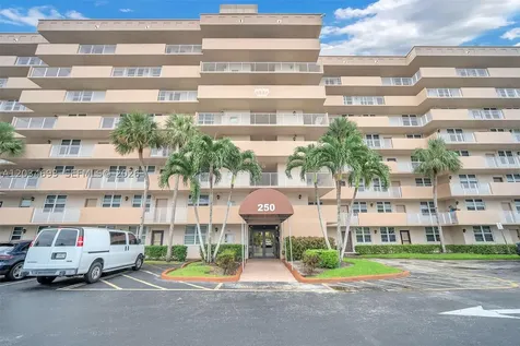 250 Jacaranda Drive Plantation FL 33324