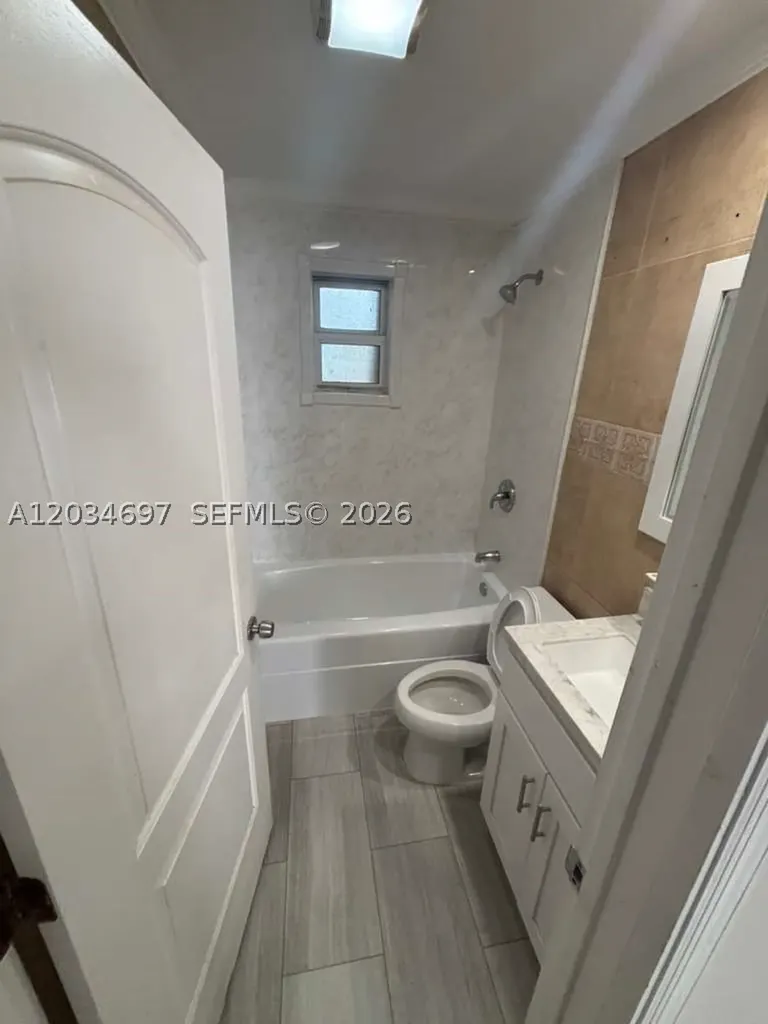5606 Farragut Street Hollywood FL 33021