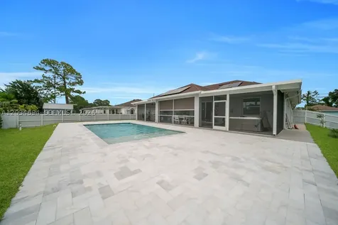 60 Floyd Avenue S Lehigh Acres FL 33976