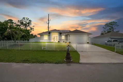 60 Floyd Avenue S Lehigh Acres FL 33976