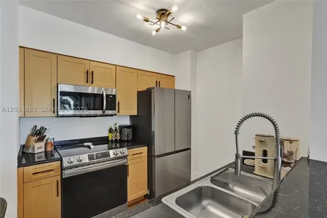 6841 SW 44th Street Miami FL 33155