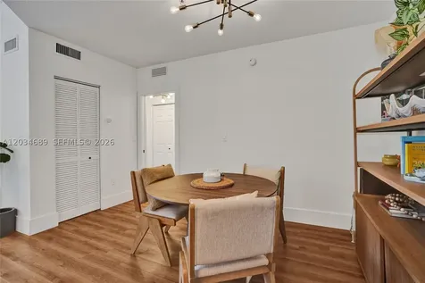 6841 SW 44th Street Miami FL 33155