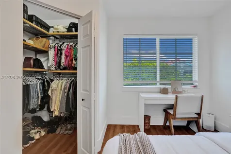 6841 SW 44th Street Miami FL 33155