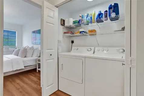6841 SW 44th Street Miami FL 33155