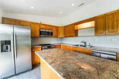 17766 SW 154th Place Miami FL 33187