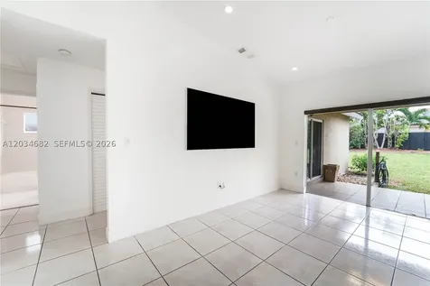 17766 SW 154th Place Miami FL 33187