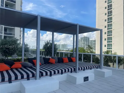 16001 Collins Avenue Sunny Isles Beach FL 33160
