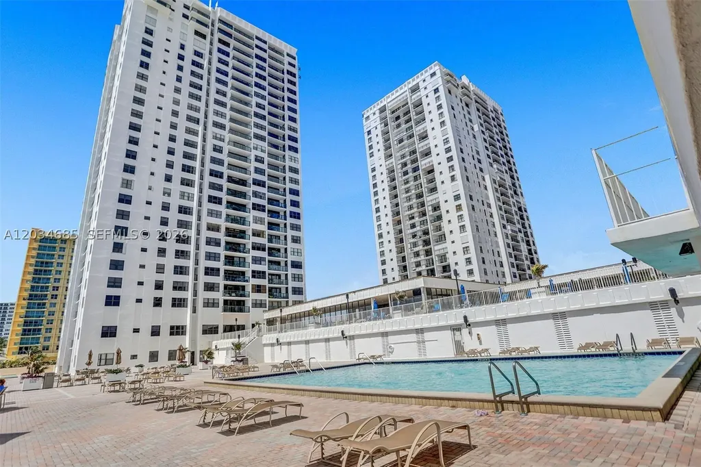 2401 S Ocean Drive Hollywood FL 33019